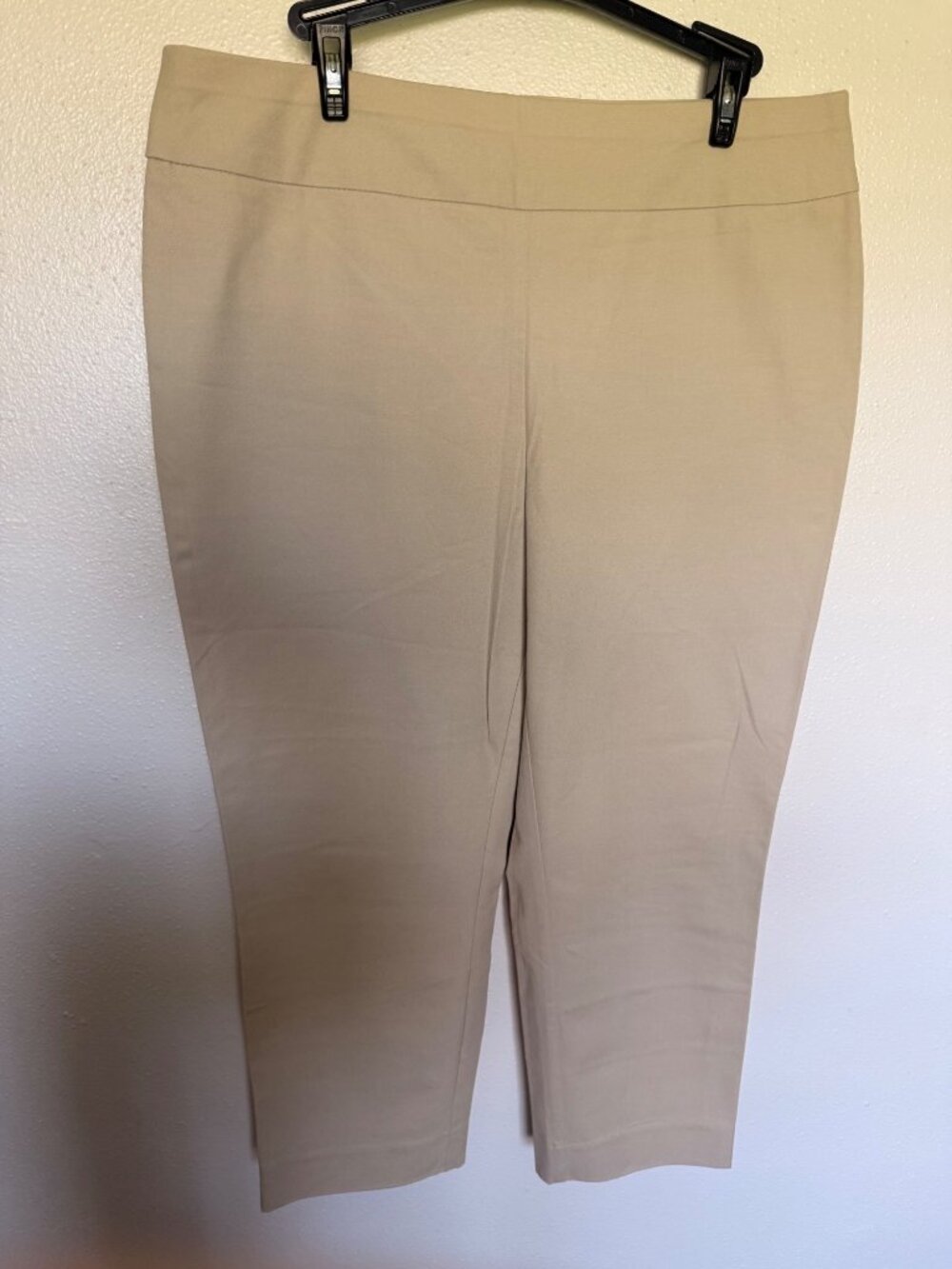 Chico's So Slimming Crop Pants Tan Flat Front Pull On Womans 2/L